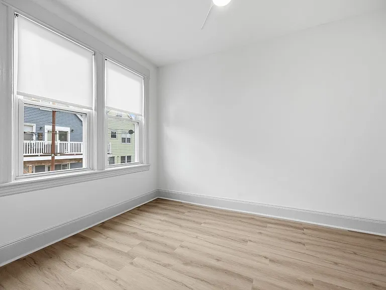 42 W 47th St #2R — Photo 11
