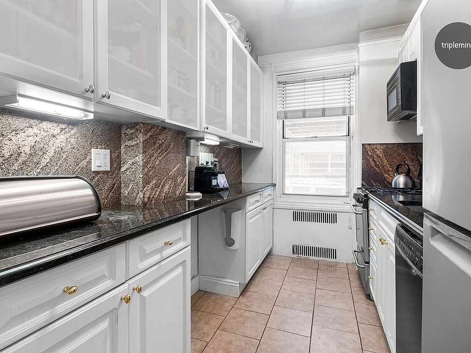 1st image of 49 W 96th St APT 1B