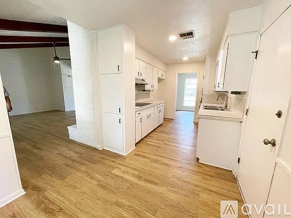 5th image of 1400 Christy Ave