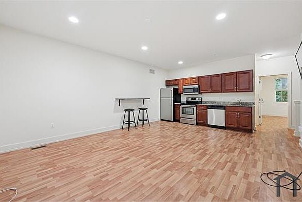 1st image of 1505 W Master St #1