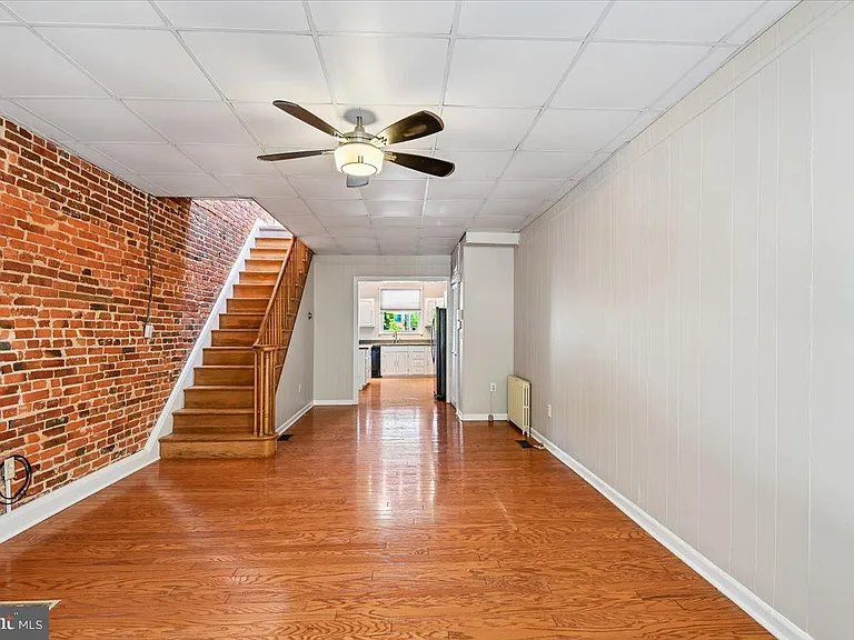 3720 Foster Ave — Photo 7