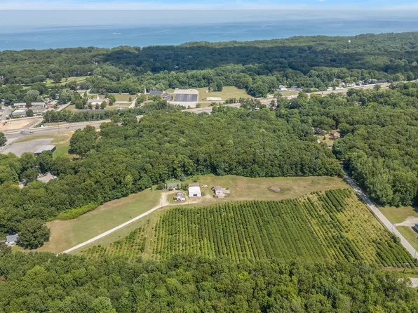 650 Freyer Rd, Michigan City, IN 46360