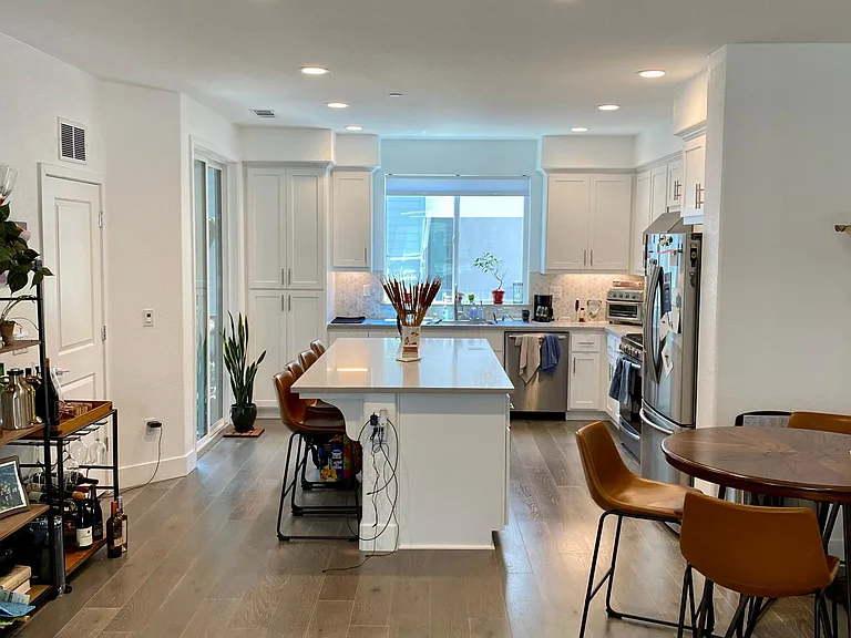 1477 Longitude Dr — Photo 1