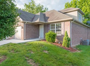 5812 Shepherd Crossing Dr, Louisville, KY 40219