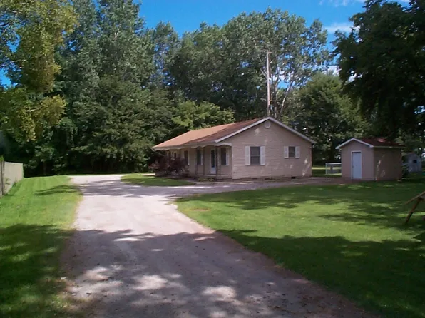 900 Harding Rd, Essexville, MI 48732