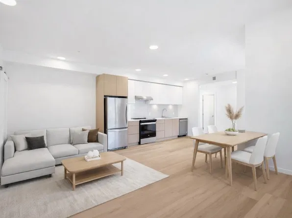 37994 2nd Ave #400, Squamish, BC V8B 1C3