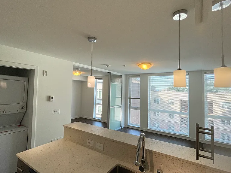 Queen Anne Flats — Photo 62