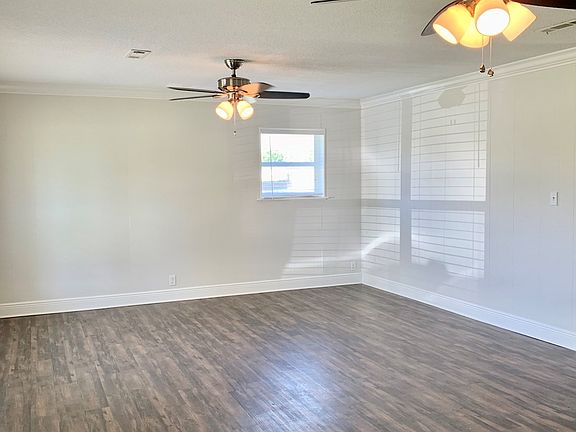 2nd image of 228 Drury Ln