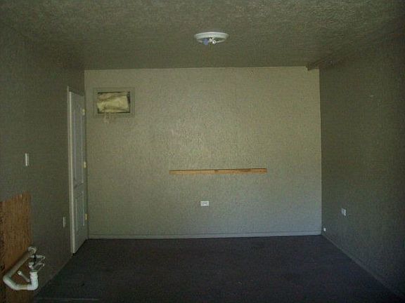 4th image of 10827 Deerfoot Ln
