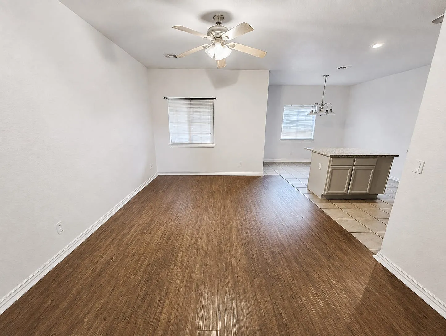 790 W Breeze Cv — Photo 4