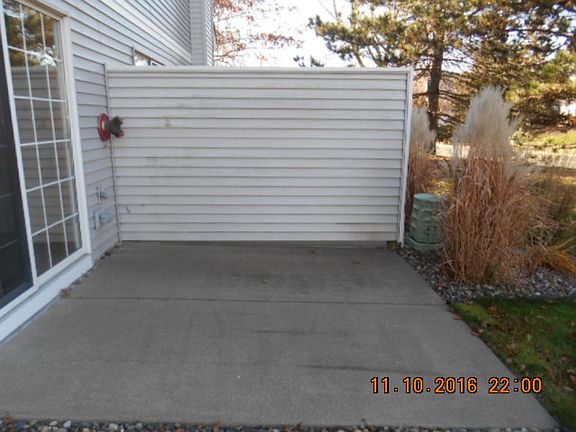 3rd image of 3746 Linden Ave