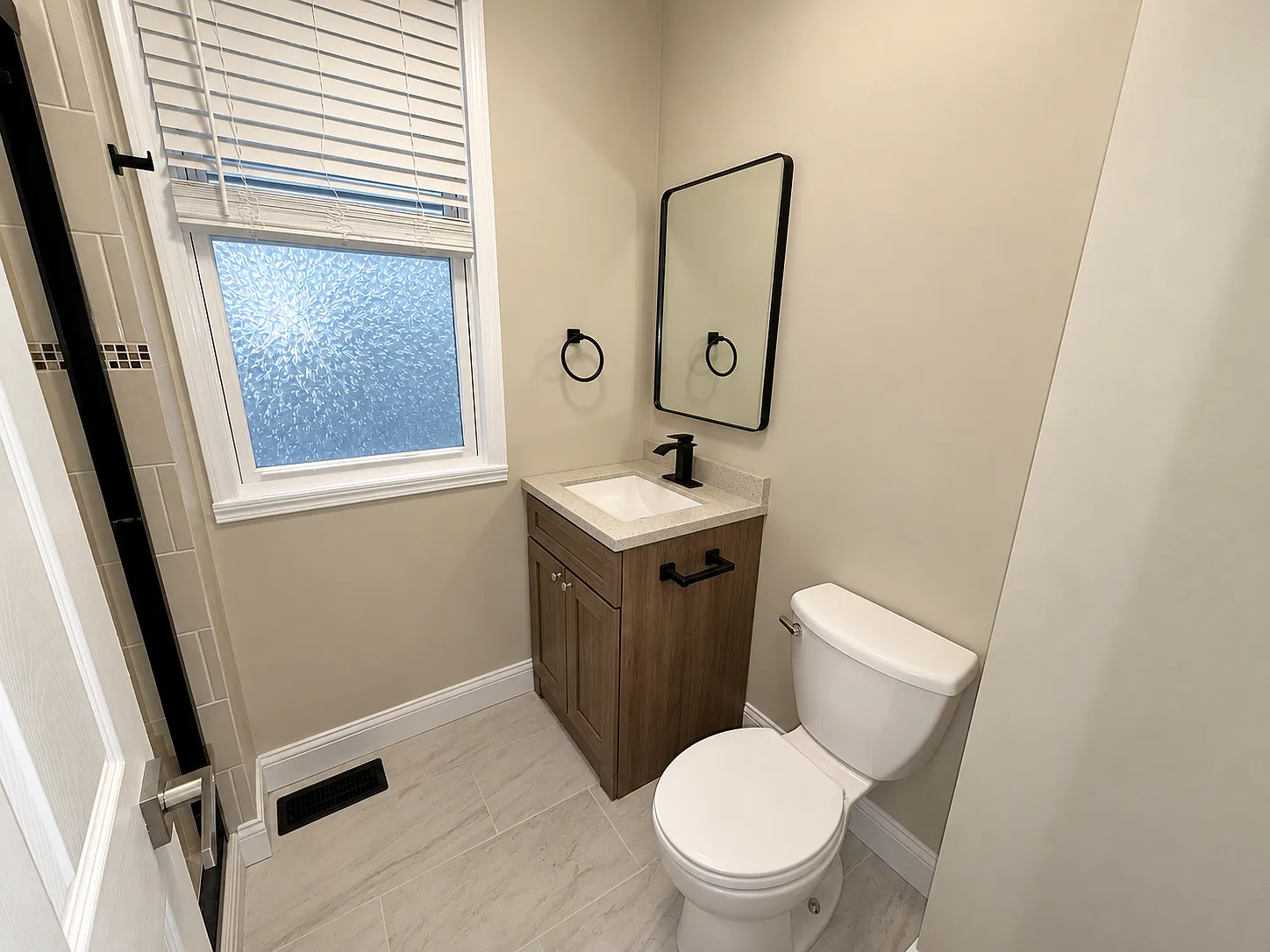 2915 N Dawson Ave — Photo 4