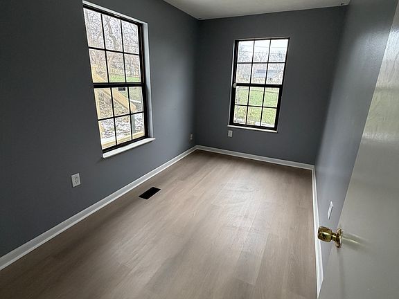 4th image of 1212 Kehm St