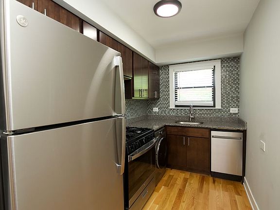 2nd image of 696-96 Elm Pl #13