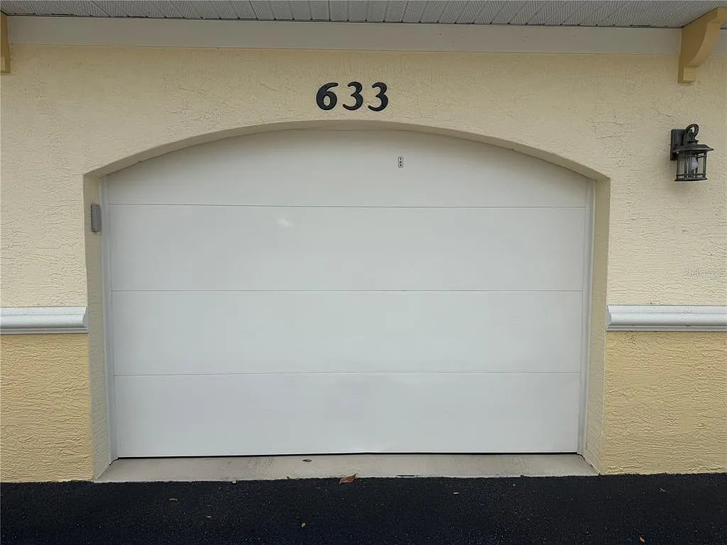 2 bed, 2.0 bath, 1334 sqft, $2,000 — Photo 3