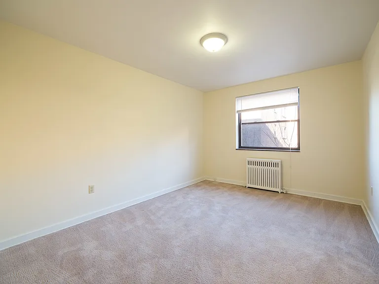 5540 5th Ave — Photo 39