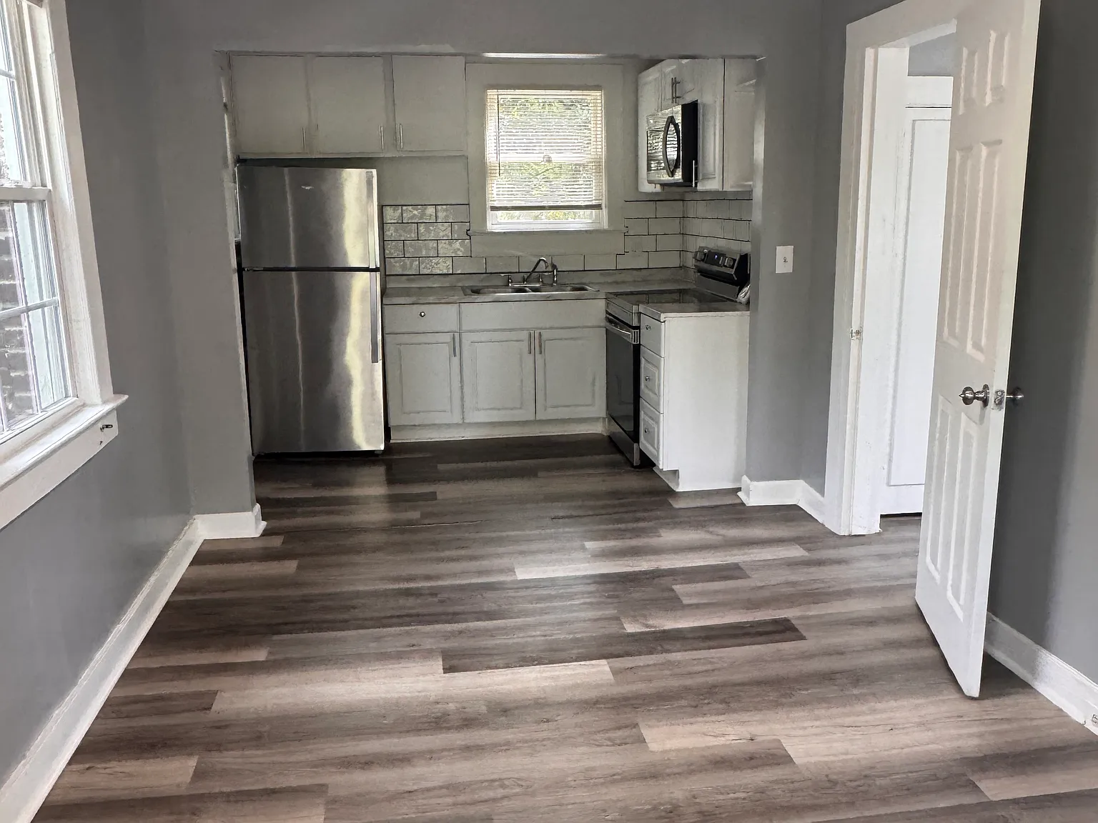 1 bed, 700 sqft, $895 — Photo 2