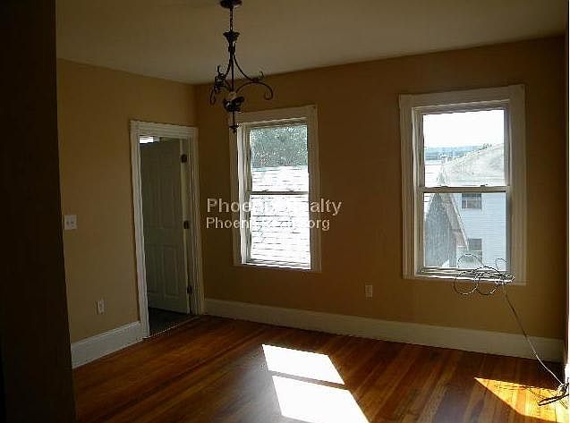 2nd image of 33 Adamson St #3S