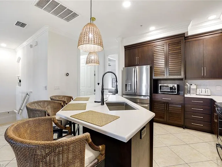 9072 Rialto St #6302 — Photo 4