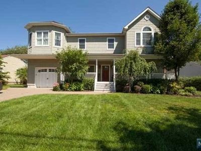 303 Trensch Dr, New Milford, NJ, 07646