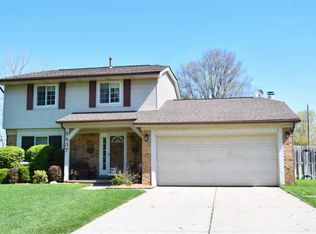 5437 Old Cove Rd, Clarkston, MI 48346