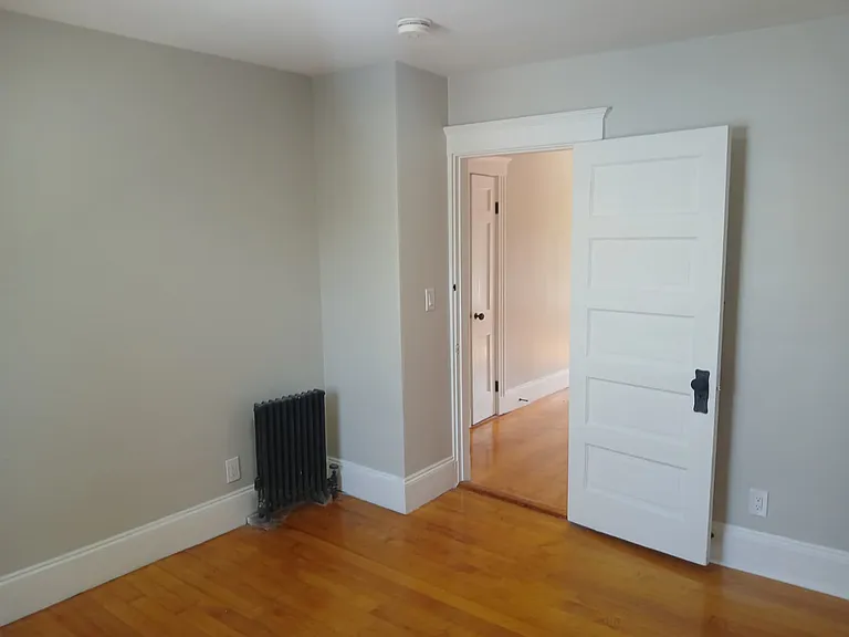90 Edgemere Rd — Photo 24