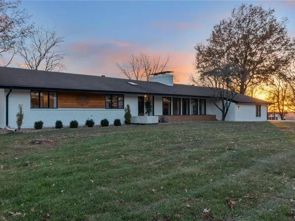 1556 Brunke Rd, Excelsior Springs, MO 64024