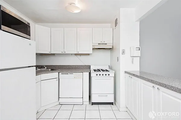 Rented by Oxford Property Group | media 14