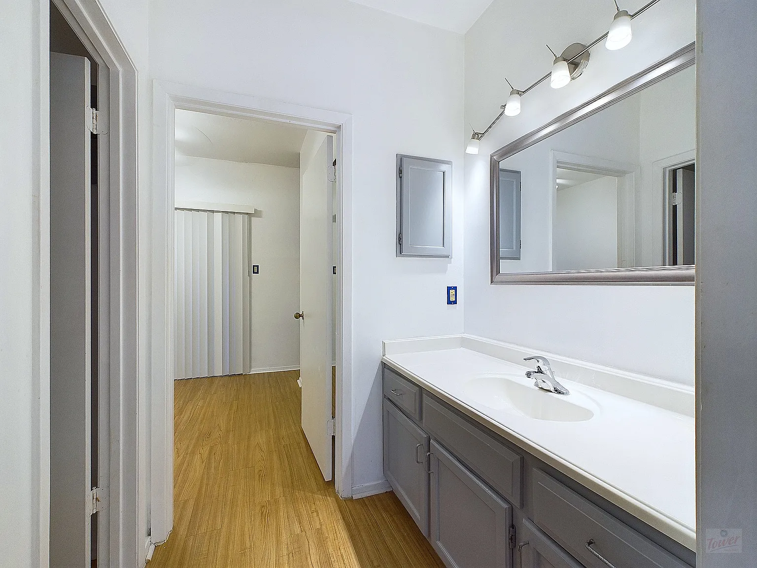 2210 Pearl St Apt 204 — Photo 4
