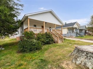 1105 Young Pl, High Point, NC 27260