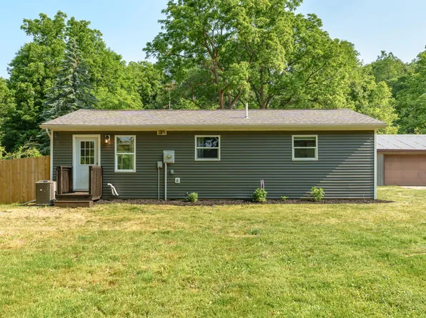 2112 W Baseline Rd, Hickory Corners, MI 49060