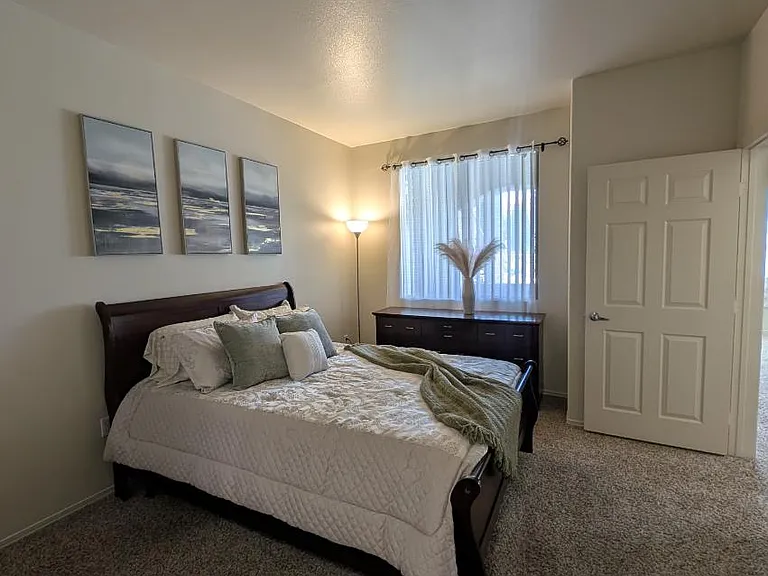 2 bedroom deluxe guest room
