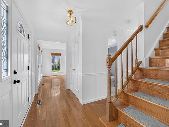 5th image of 12212 Meadowstream Ct
