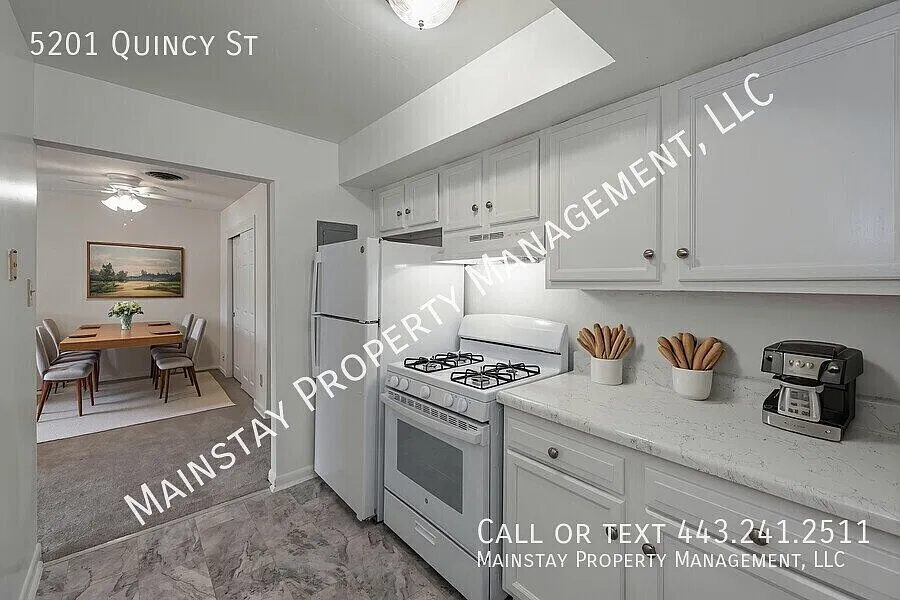 Spacious and Updated 1 Bed, 1 Bath Apartment with Balcony — Photo 3