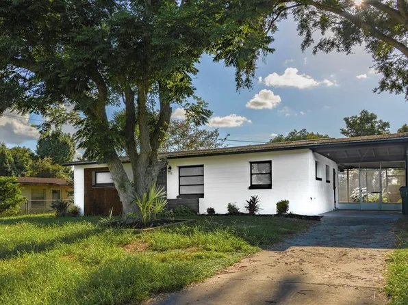 706 Phoenix Ave, Fruitland Park, FL 34731