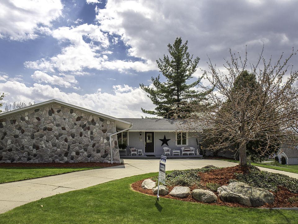 1st image of 939 Highland Dr