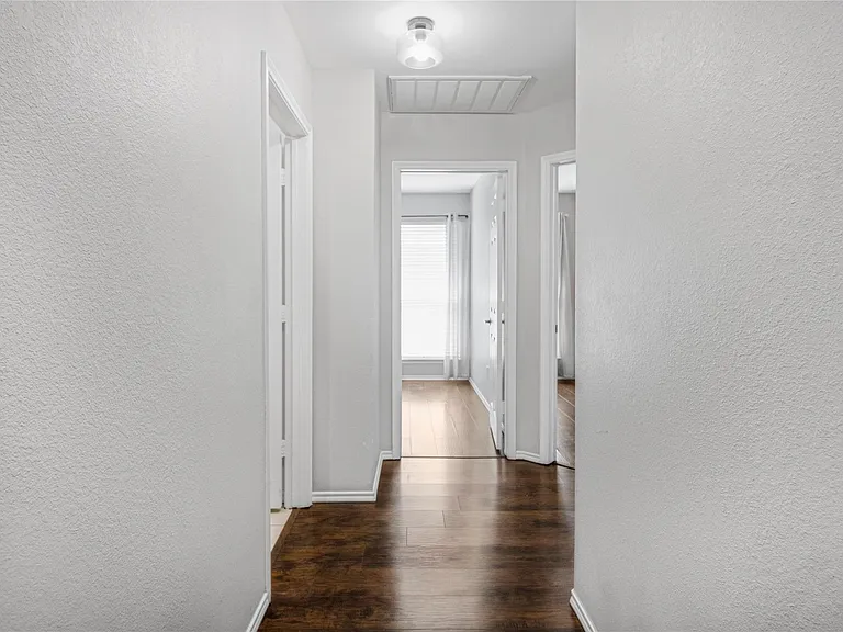 605 Chestnut Ct — Photo 25