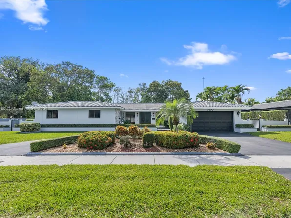 7400 Sabal Dr, Miami Lakes, FL 33014