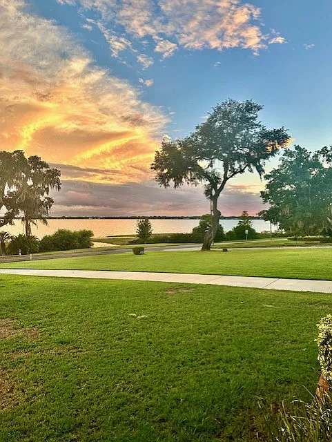 Lake Ariana Blvd, Auburndale — Photo 2