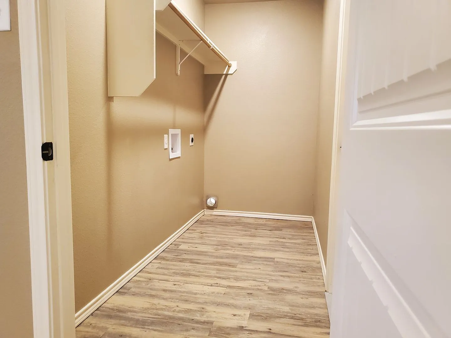 Charming 3-Bedroom, 2-Bathroom Home in Northeast Lubbock — Photo 4