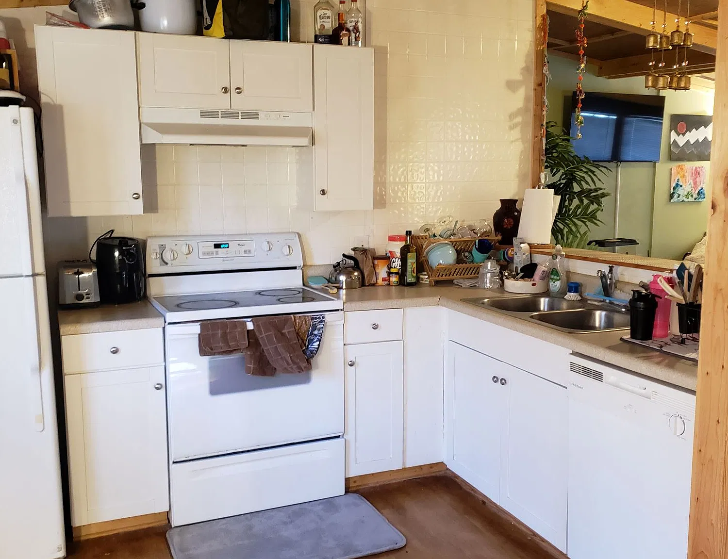 3 bed, 960 sqft, $1,950 — Photo 1