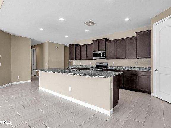 3rd image of 13841 W PASO Trail