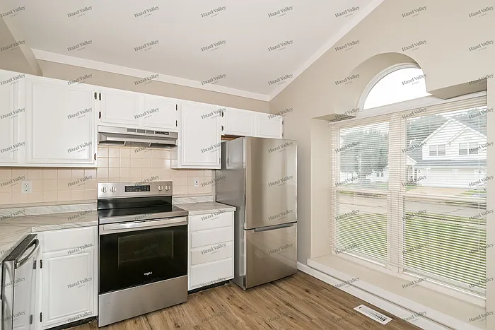 451 Xavier Ct — Photo 1