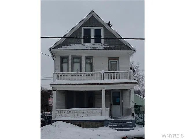 229 Fox St photo 1