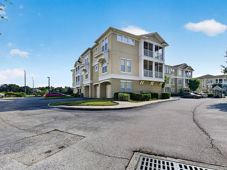 8290 Gate Pkwy #1217 — Photo 10