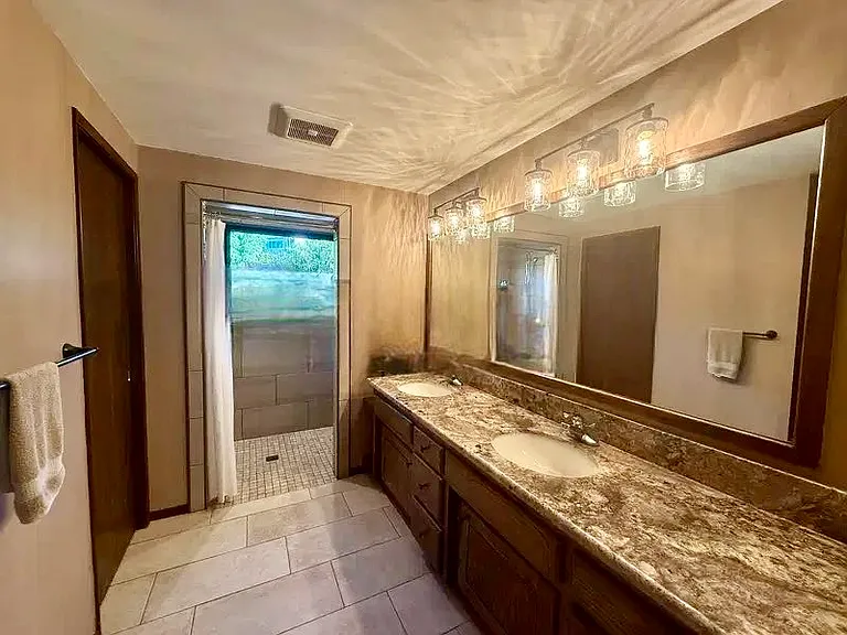 426 Galvin Cir #2 — Photo 7
