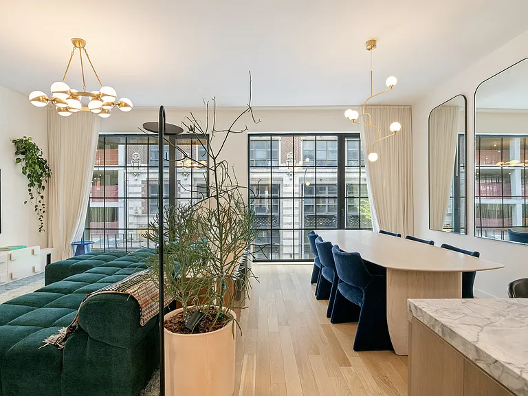441 W 37th St #3 — Photo 3