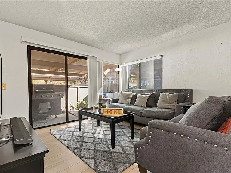 22700 Lakeway Dr #331 — Photo 5
