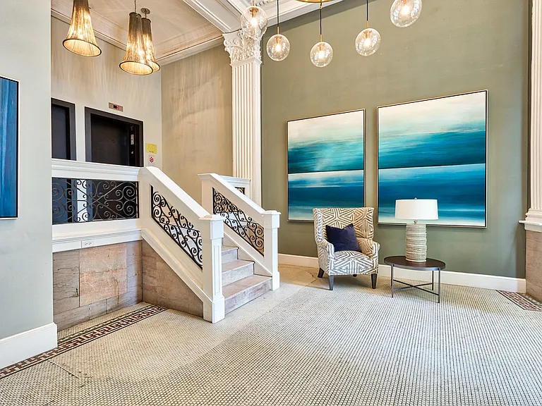 The Fairfax — Photo 15