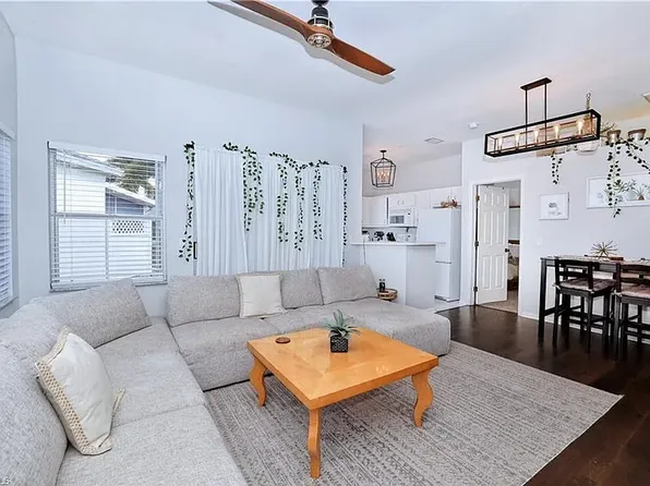 10719 Bahia Terrado Cir, Estero, FL 33928